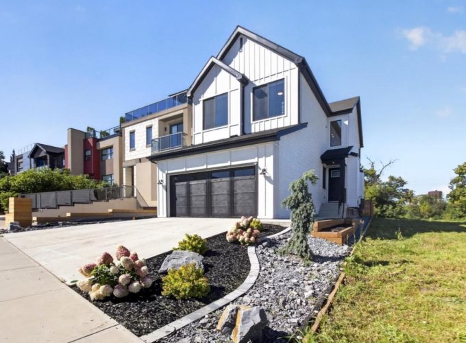 Property of the Week: Stunning Sunsets in Strathcona