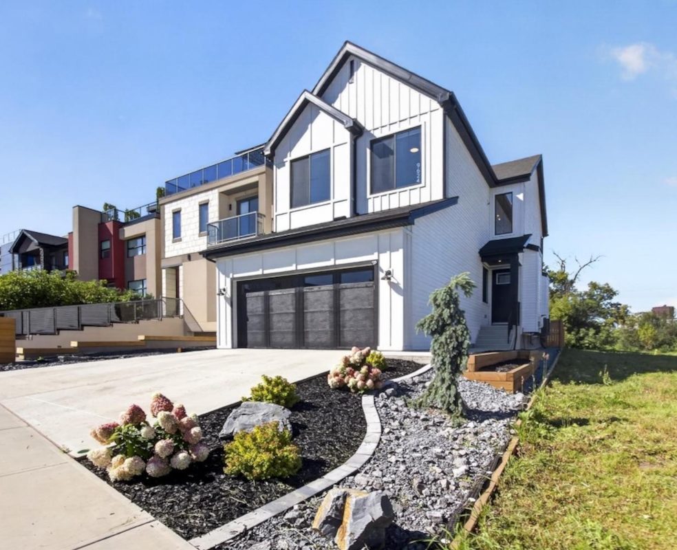 Property of the Week: Stunning Sunsets in Strathcona