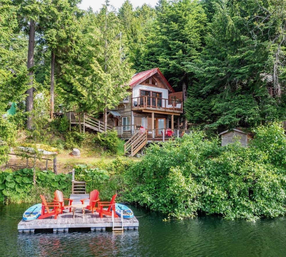 Second Property of the Week: A Mind Pender (Island) Home