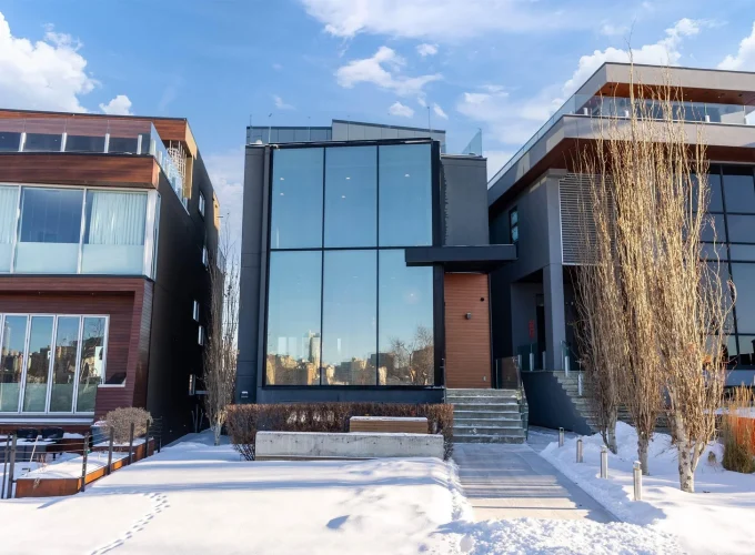 Property of the Week: Walls of Windows