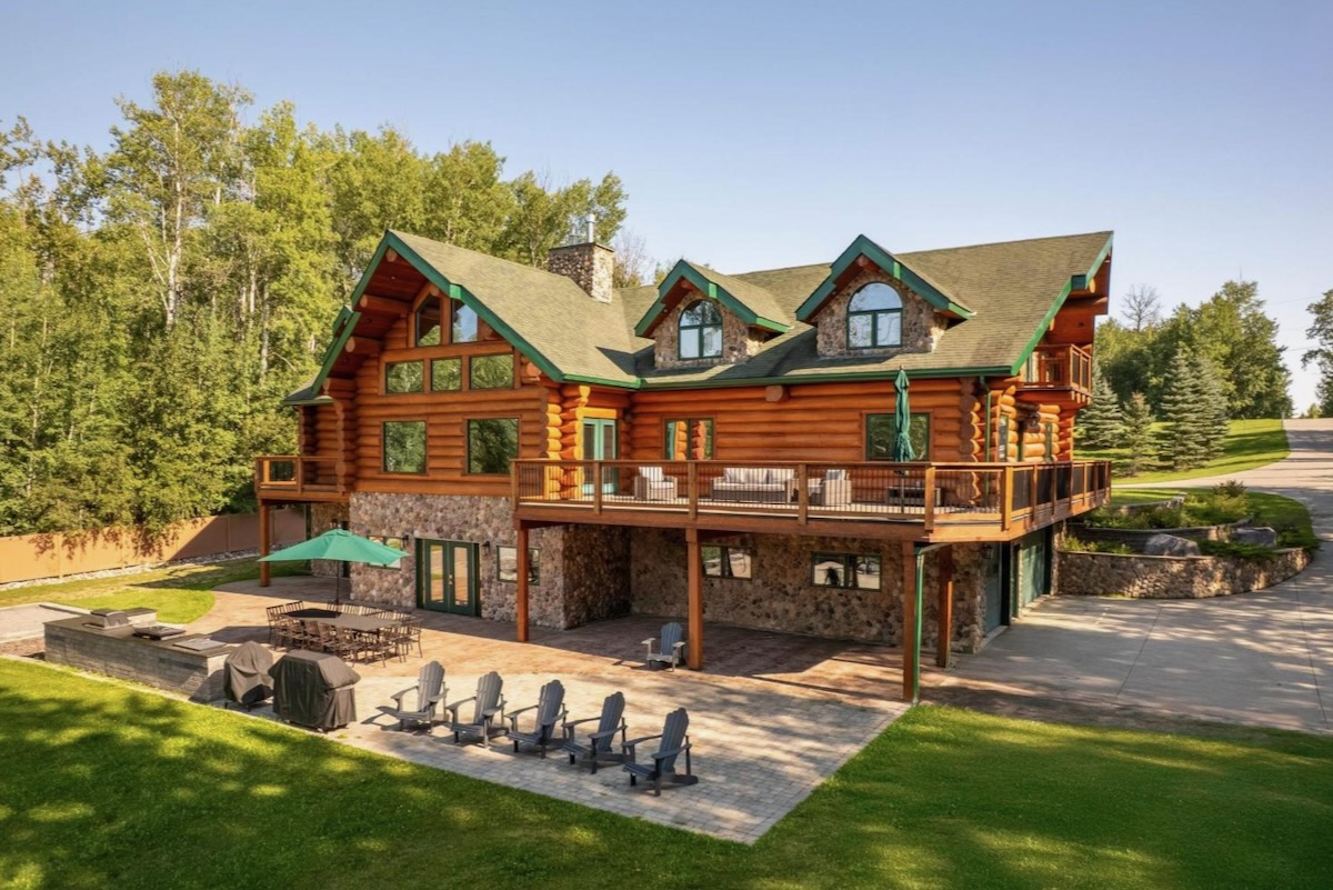 1_Exterior