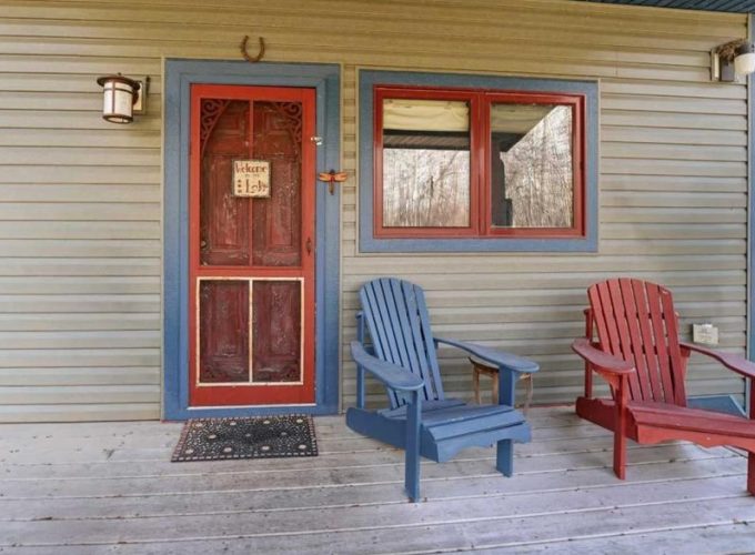 Second Property of the Week: Escape to Cabin Country