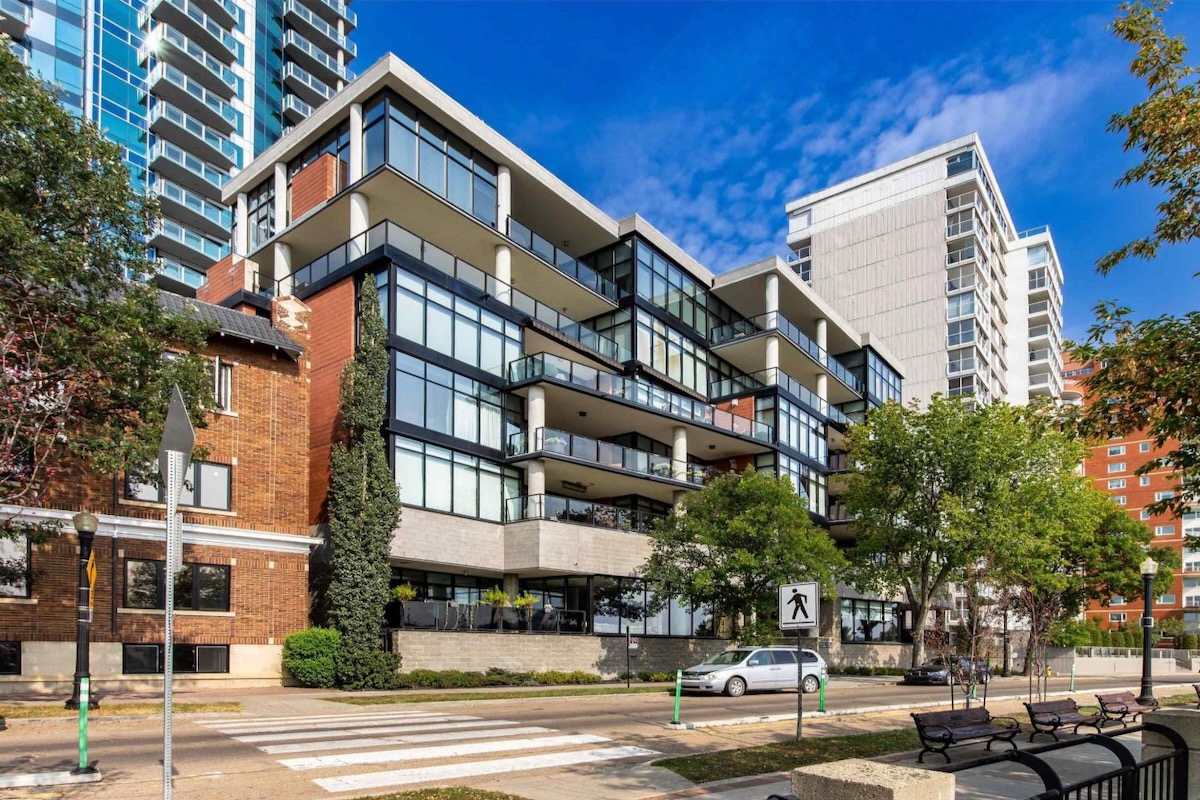 1_Exterior