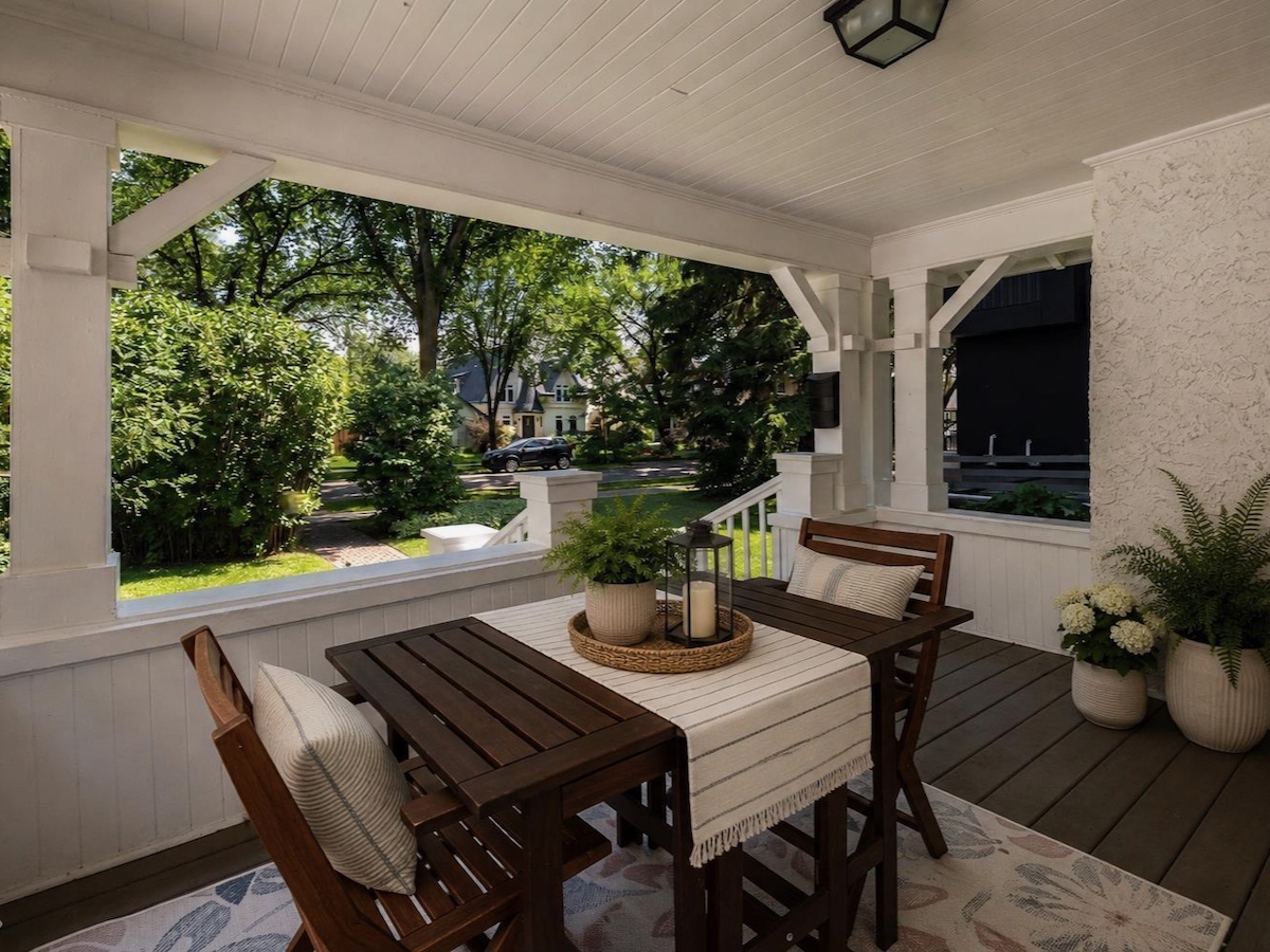 1_Porch