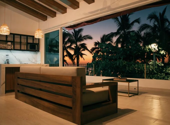 Vacation of the Week: The Ocean at Your Door
