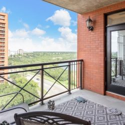 2_Balcony