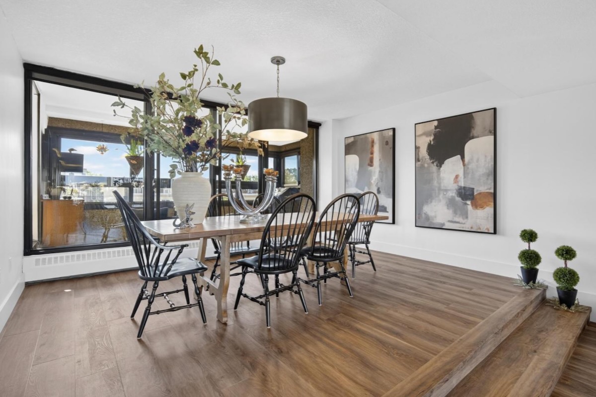 2_DiningRoom