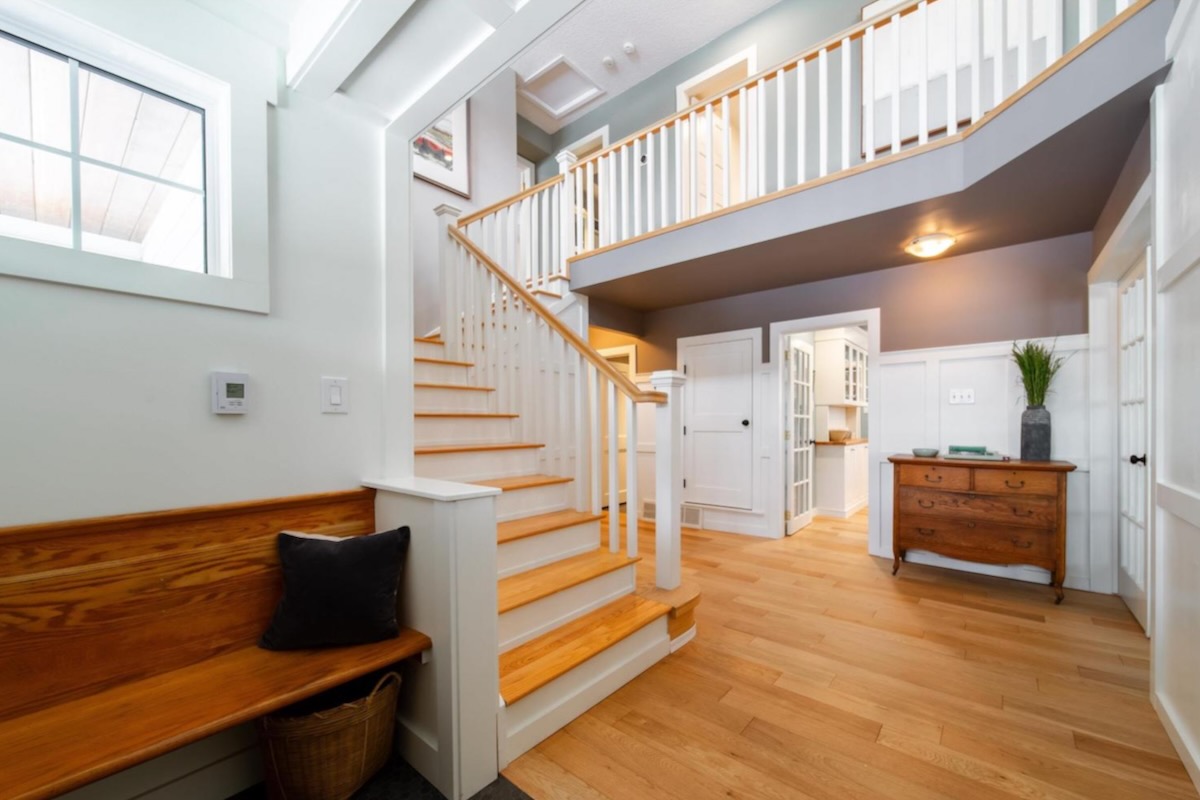 2_Entryway