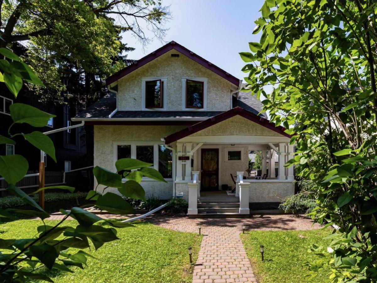 2_Exterior