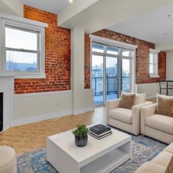 2_Living Room