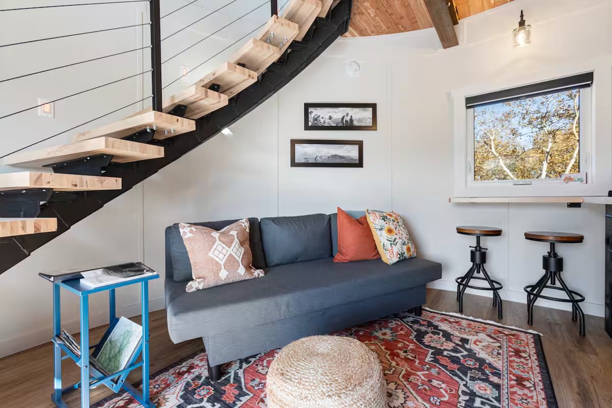 2_Living Room
