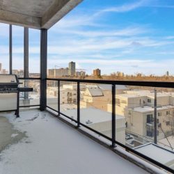 3_Balcony