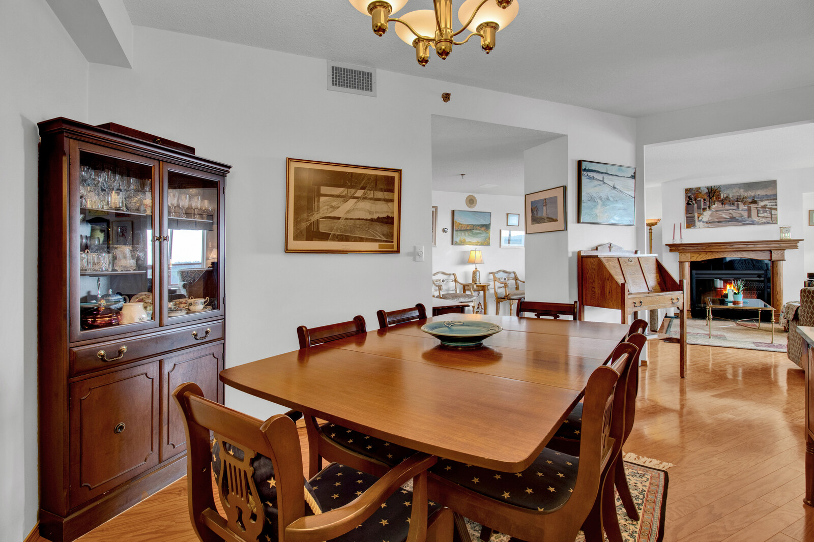 40212319_Jasper_Ave22_mls