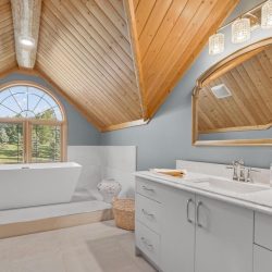 4_Bathroom