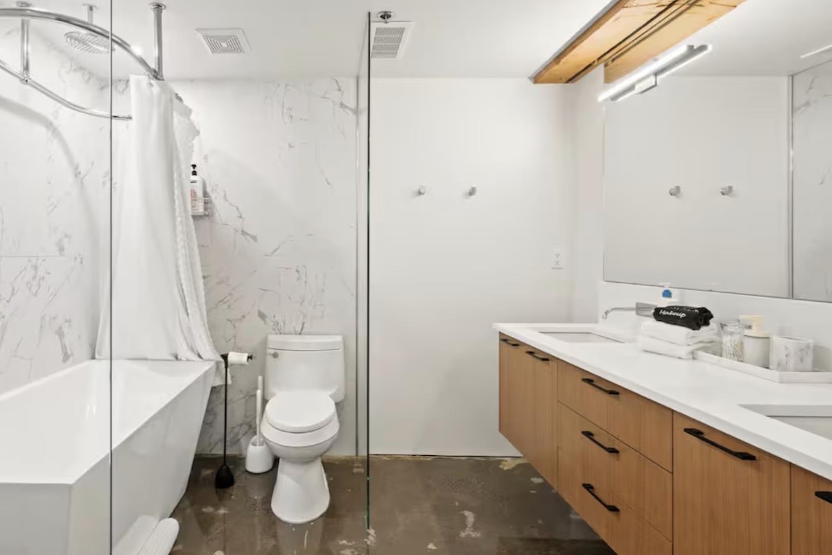 4_Bathroom