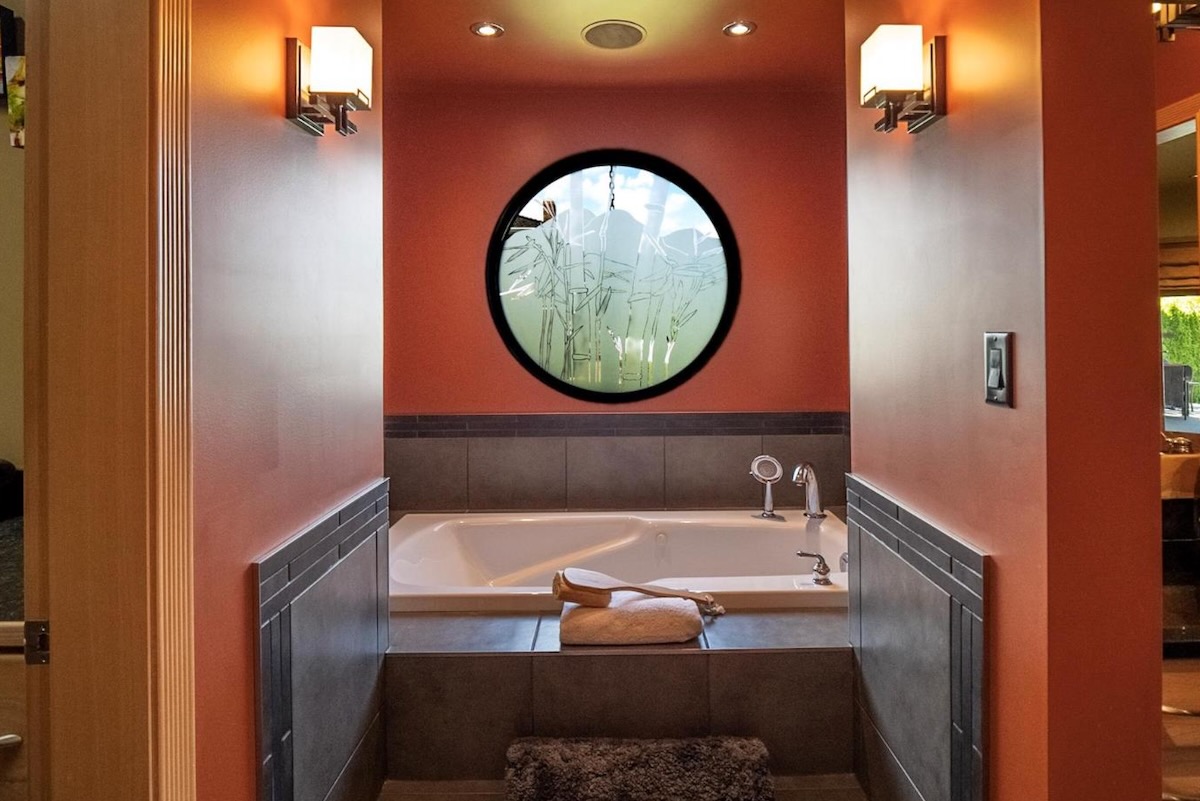 5.bathtub