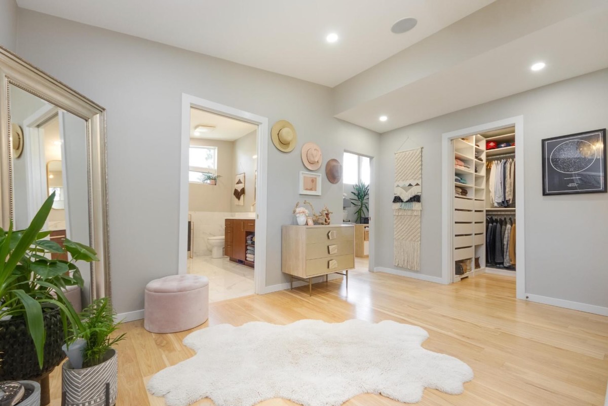 6_Bedroom