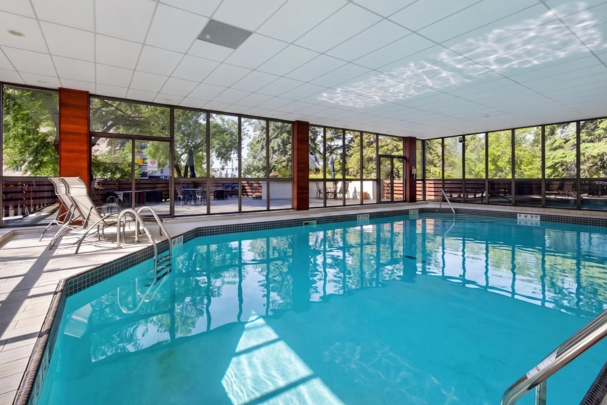 6_SwimmingPool