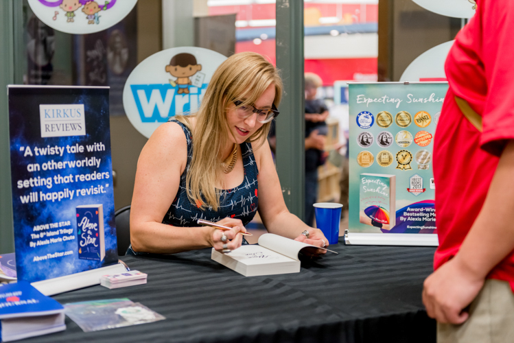 Alexis-Marie-Chute-Author-Above-the-Star-8th-Island-Trilogy-ATS-book-launch-0027