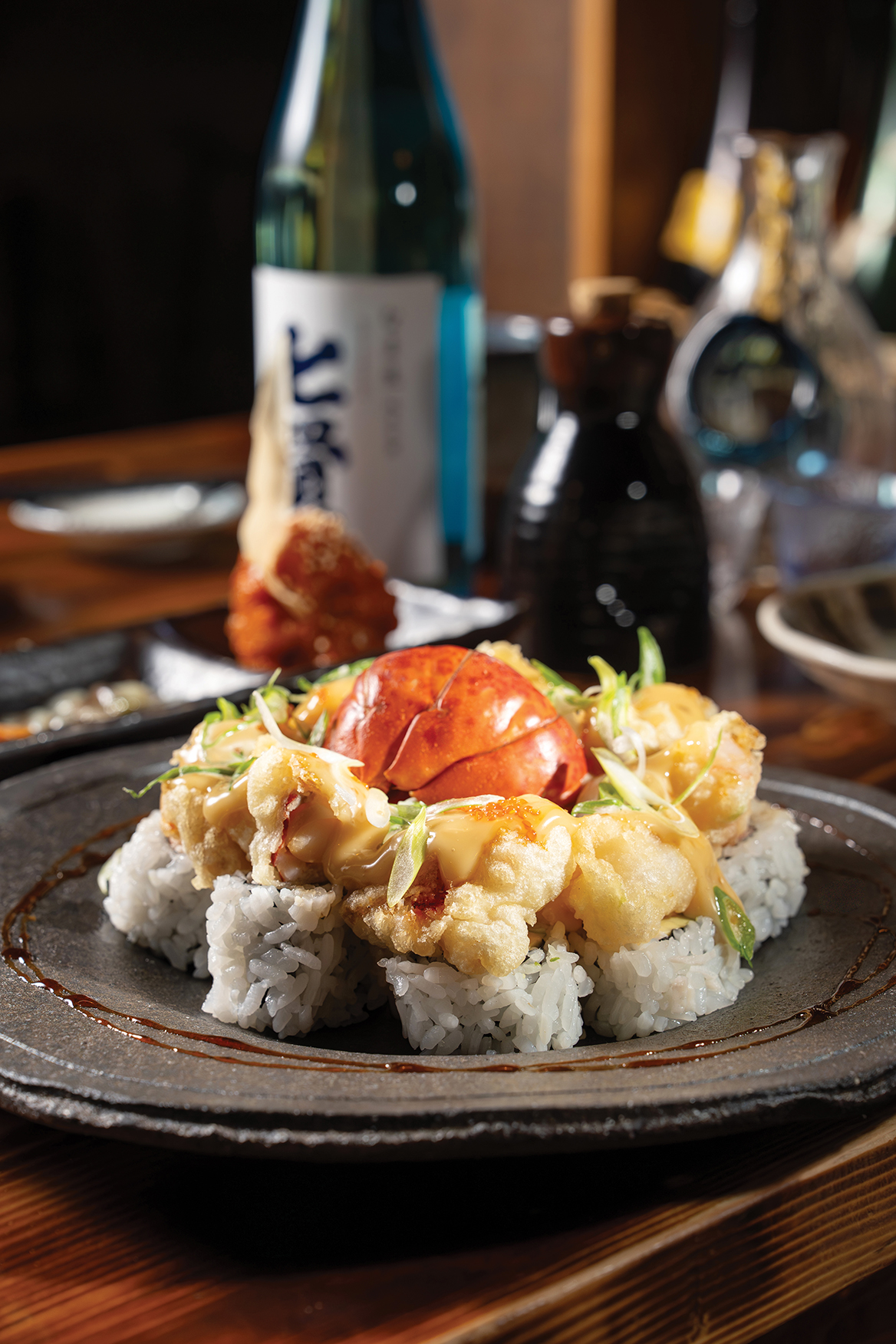 BR_IzakayaTomo_PlateWDeep FriedSomethigs_Scallions_OnSushi