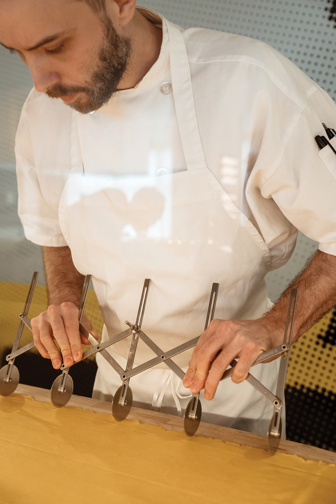 BR_Olia_CuttingPasta 5AtaTime