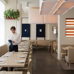 BR_Olia_EmptyRestaurant WServer