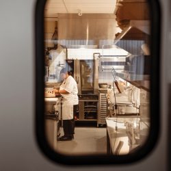 BR_Olia_WindowToKitchen