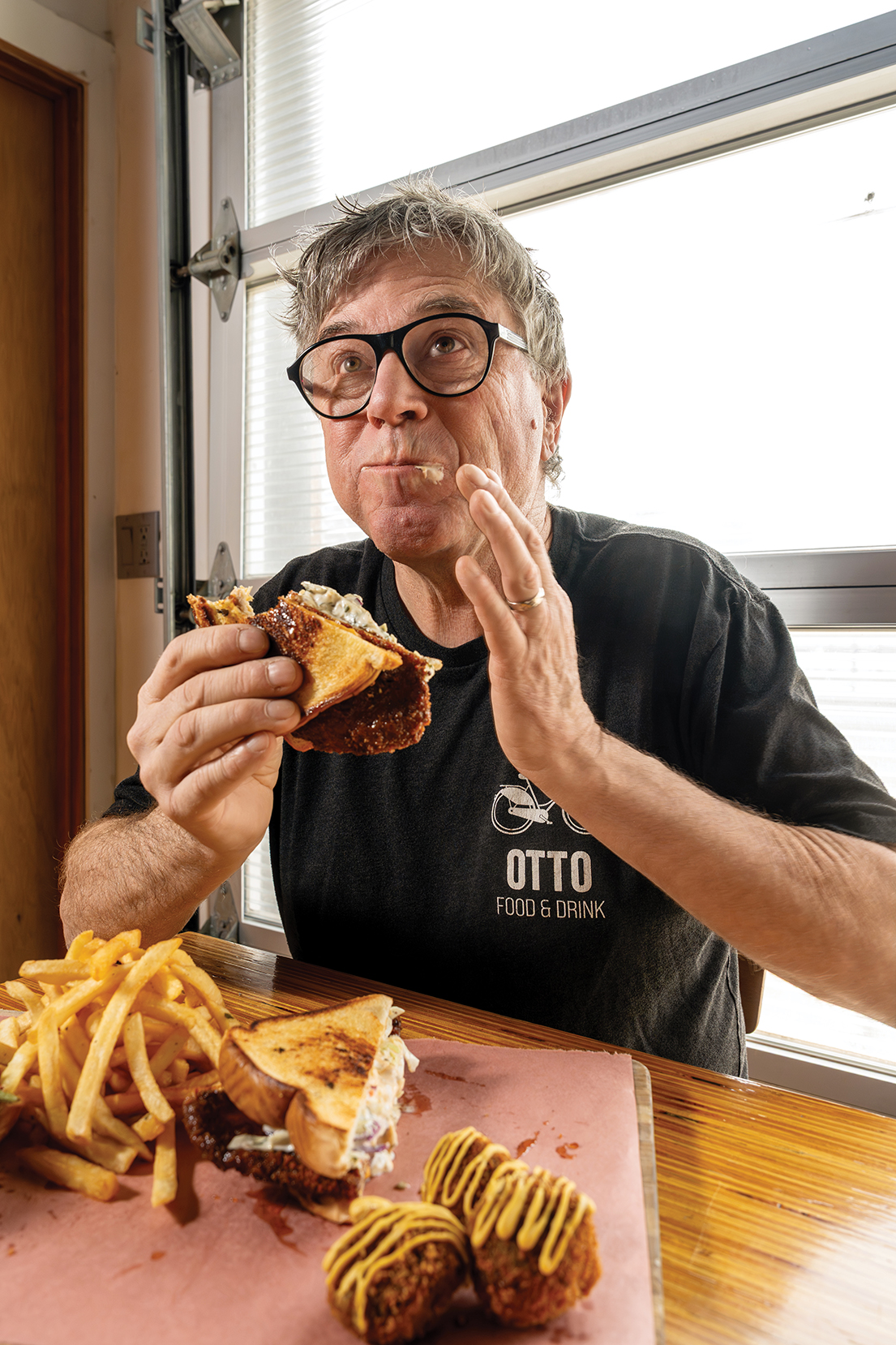 BR_Otto_EdEatingGrilledSandwich_Fries