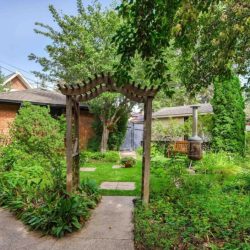 Belgravia backyard path