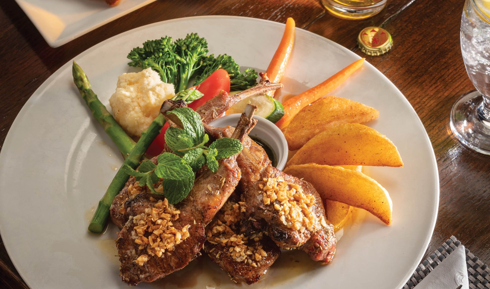 Bistro_Praha_Schnitzel_SAteakTartar