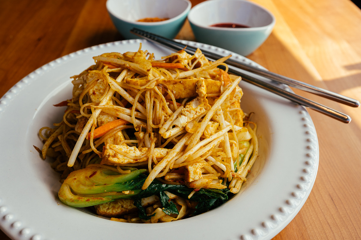 Best Things To Eat Singapore Noodles From Padmanadi Edify 