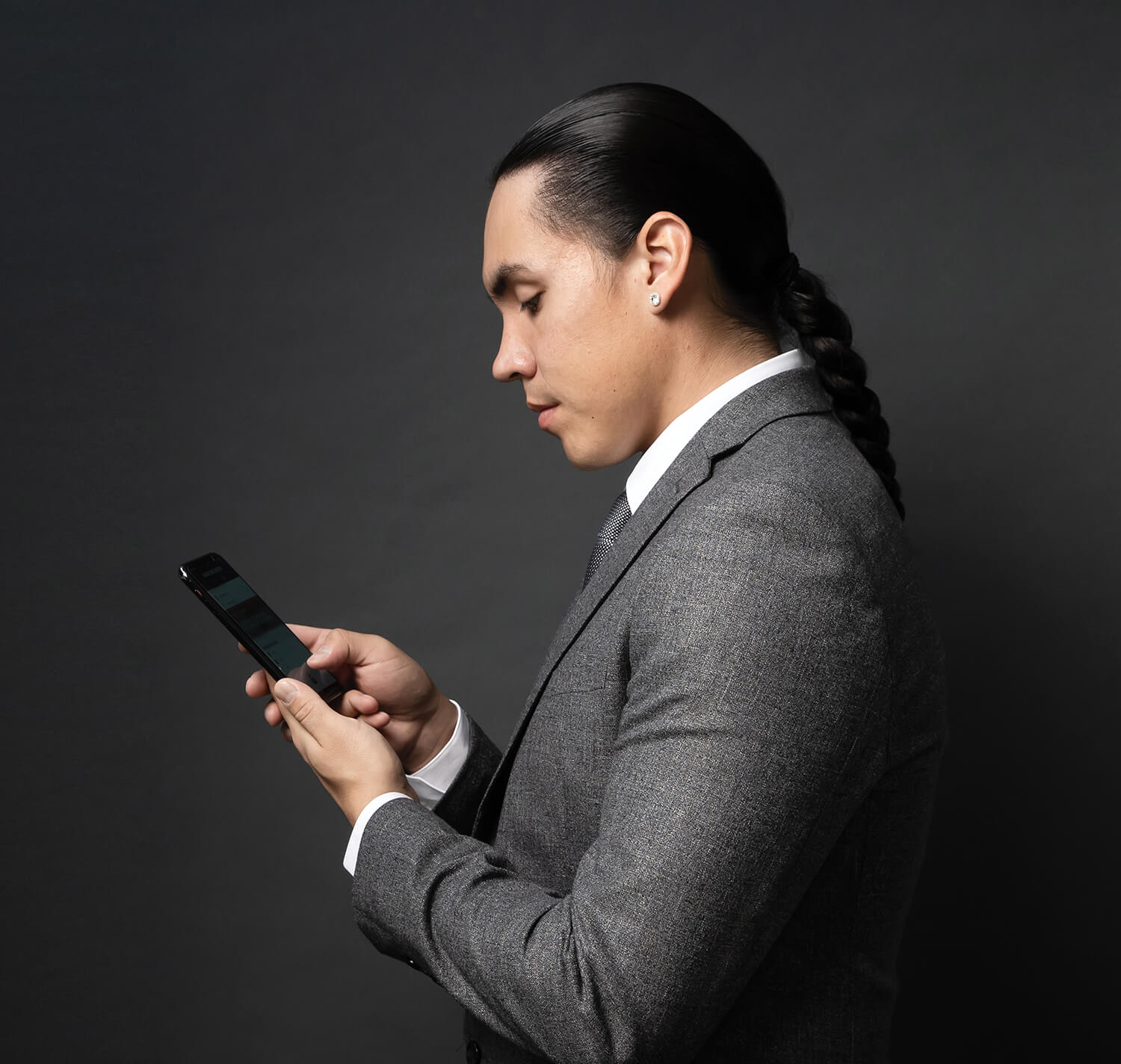 DarrellBrertton_Sideways_OnPhone