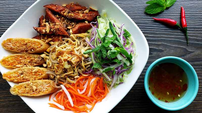 Best Things to Eat: Vermicelli Special Bowl from An Chay | Edify.