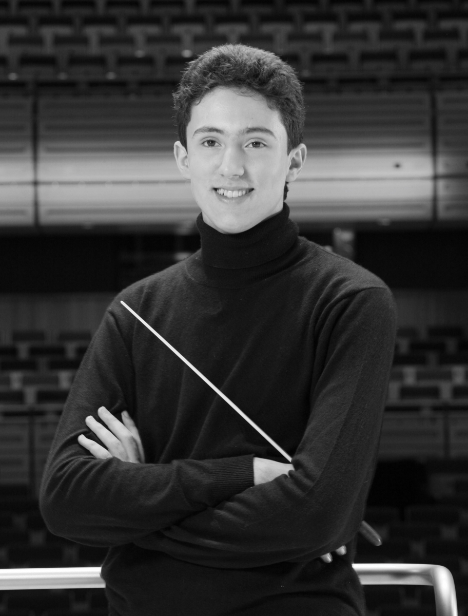 FOR-WEB_With-stick_BW