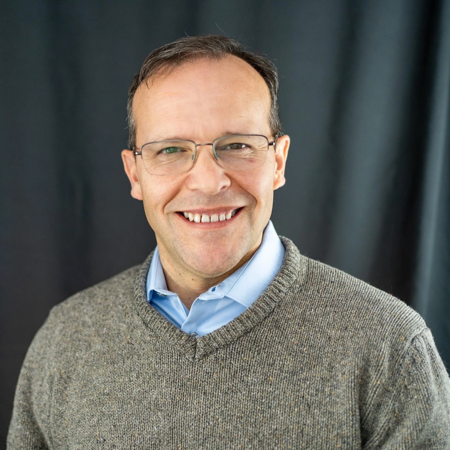 GaryStAmand_Headshot (1)