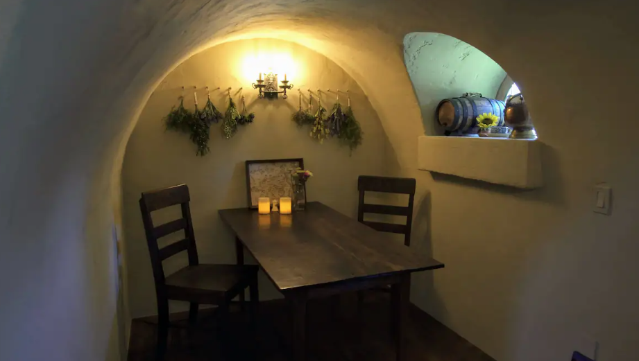 Hobbit dinner table