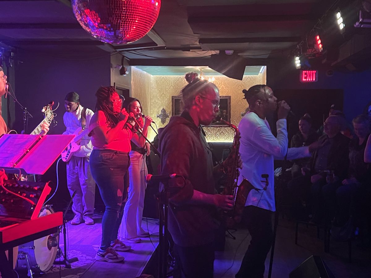 K Riz playing at 9910 