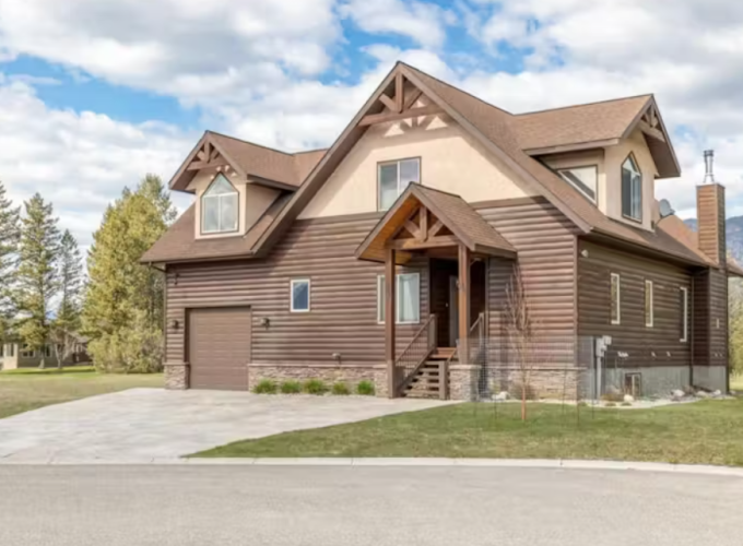 Second Property of the Week: Invermere Invite