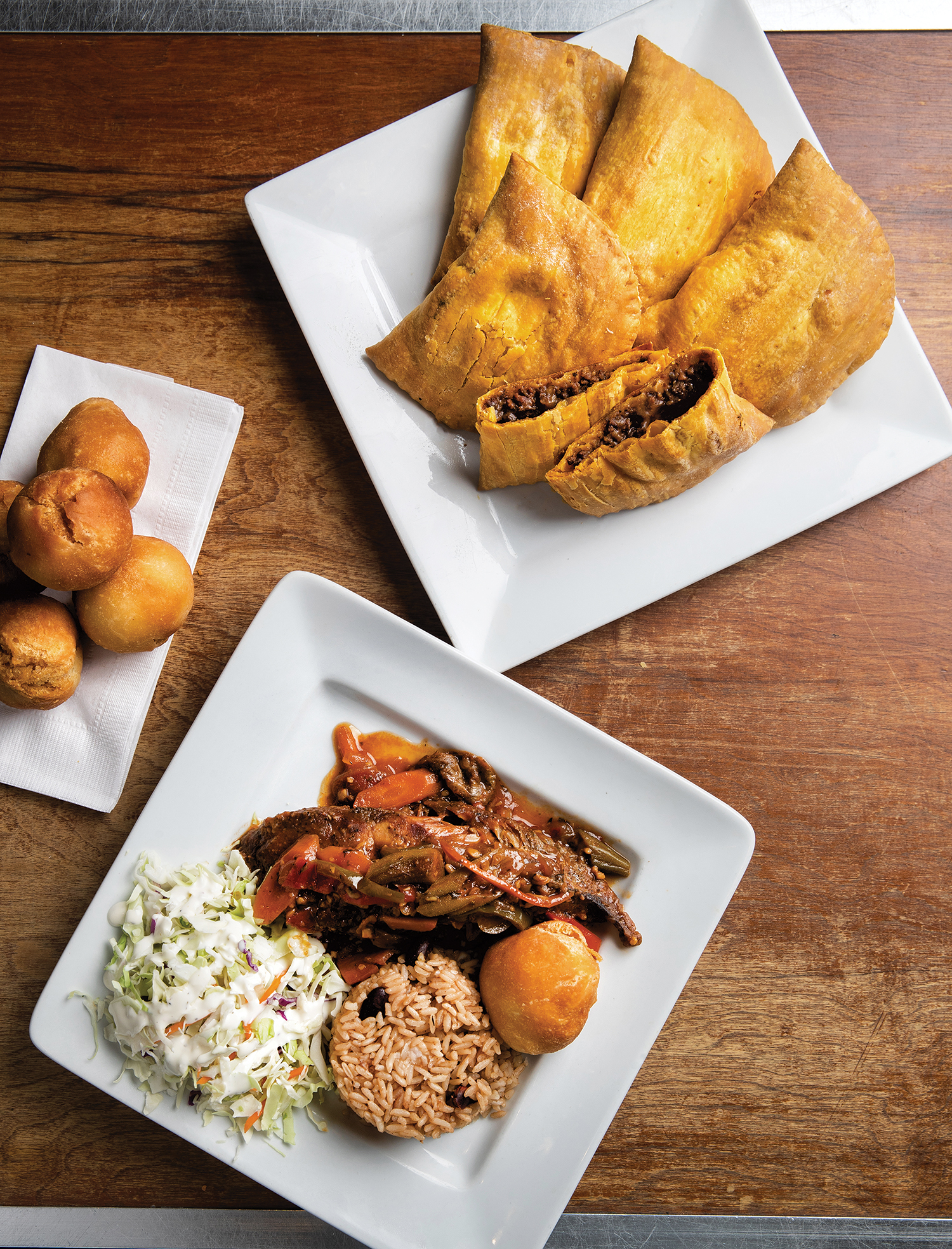 IrieFoods_WhiteSquarePlateswithFood_FromAbove