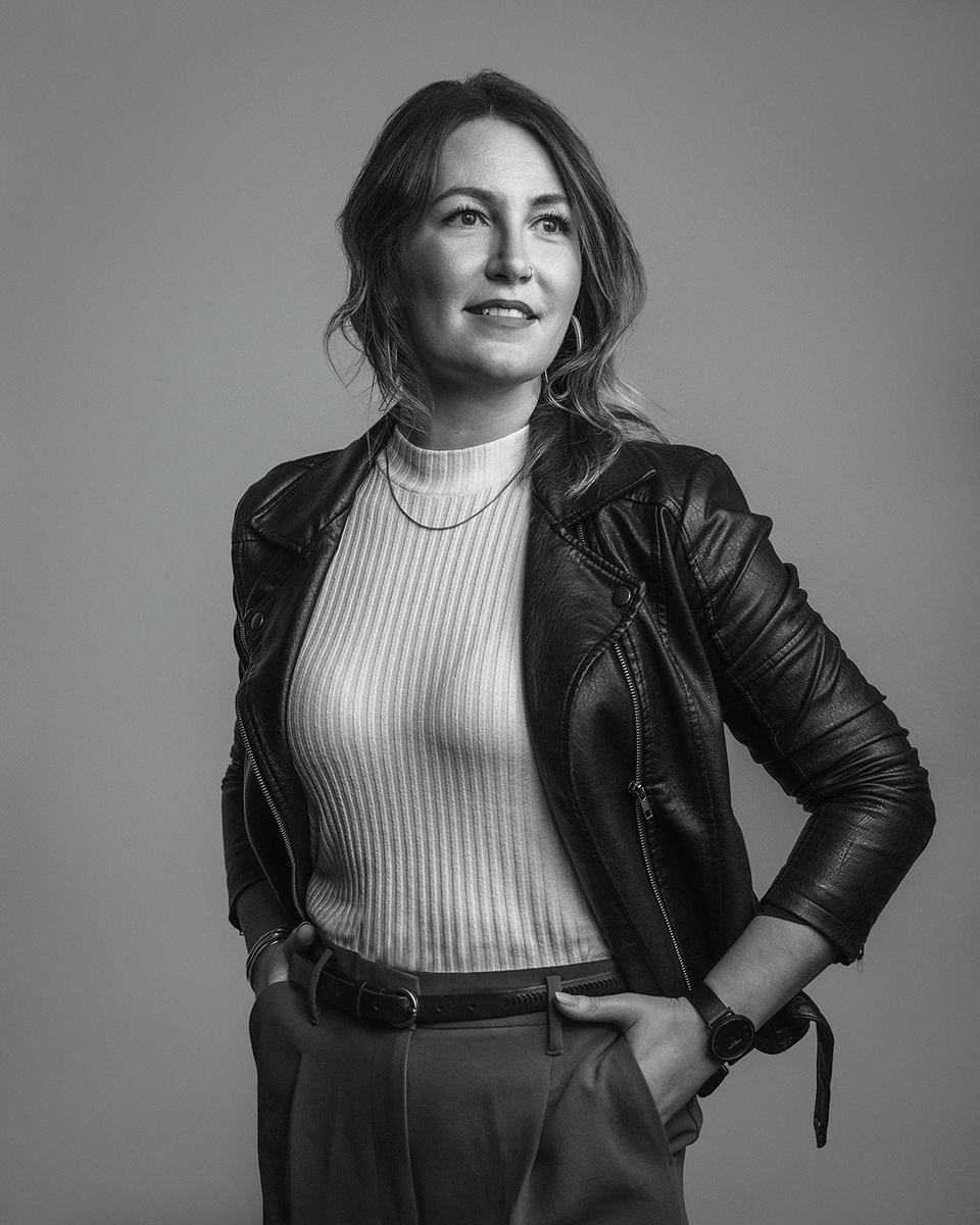 KirstaFranke_Standing_HandsInPockets_Cropped_BW