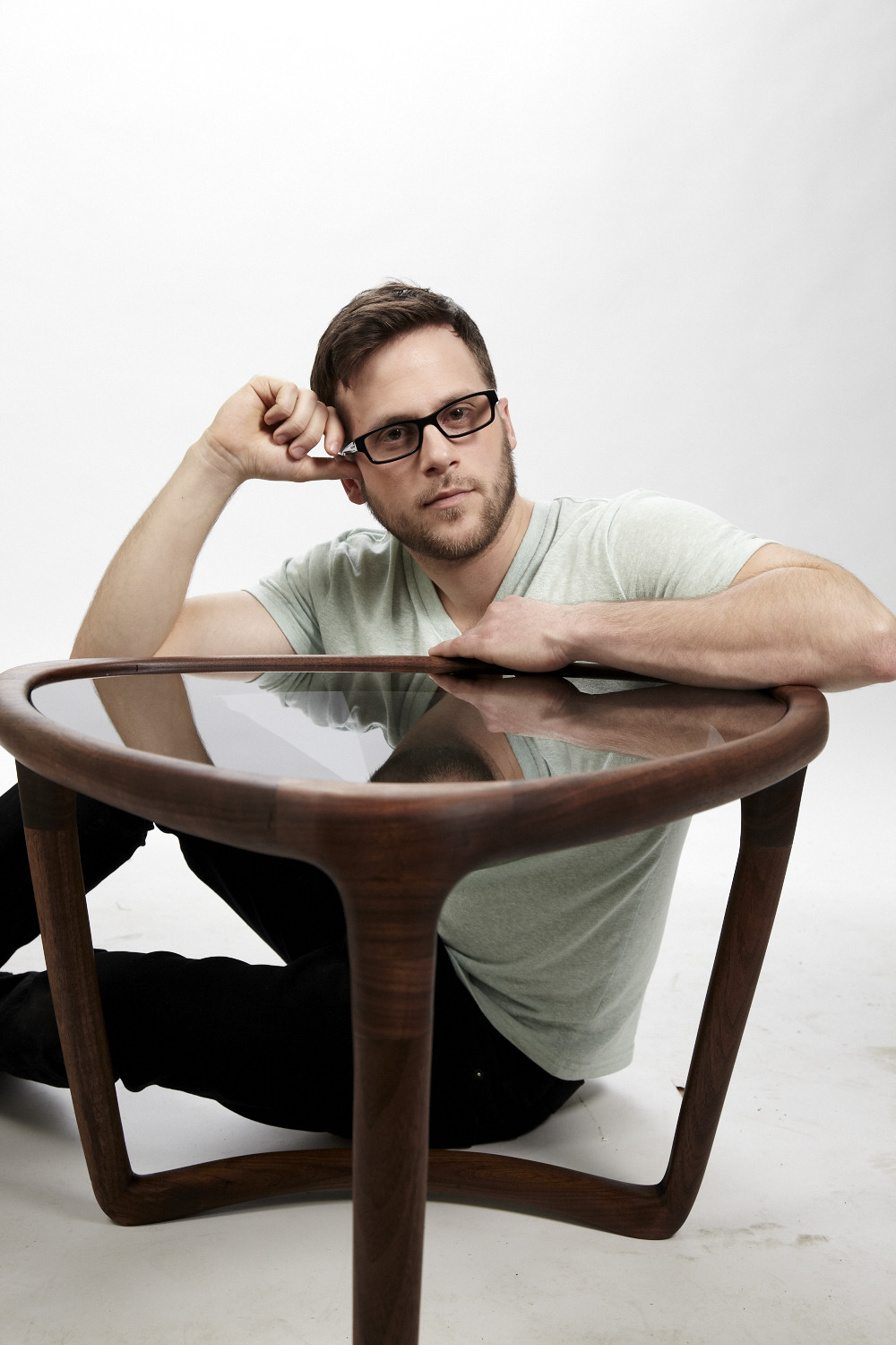 Jordan Tomnuk, Tra Luoghi