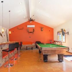 Malakwa games room