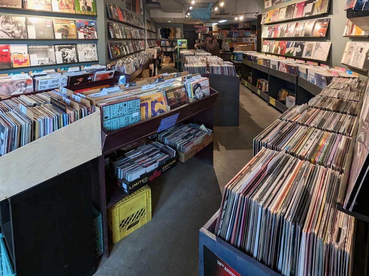 PXL_20251118_193728652