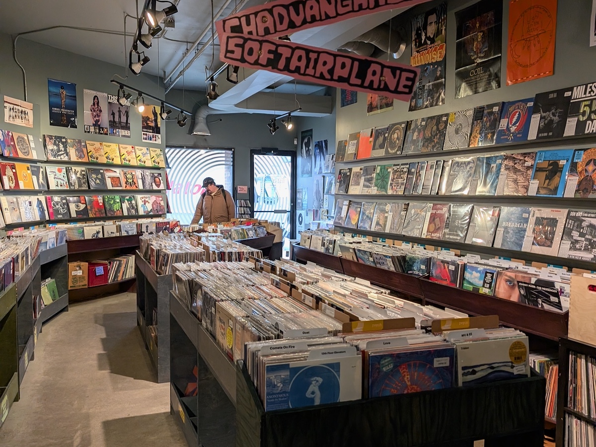 PXL_20251118_193800960