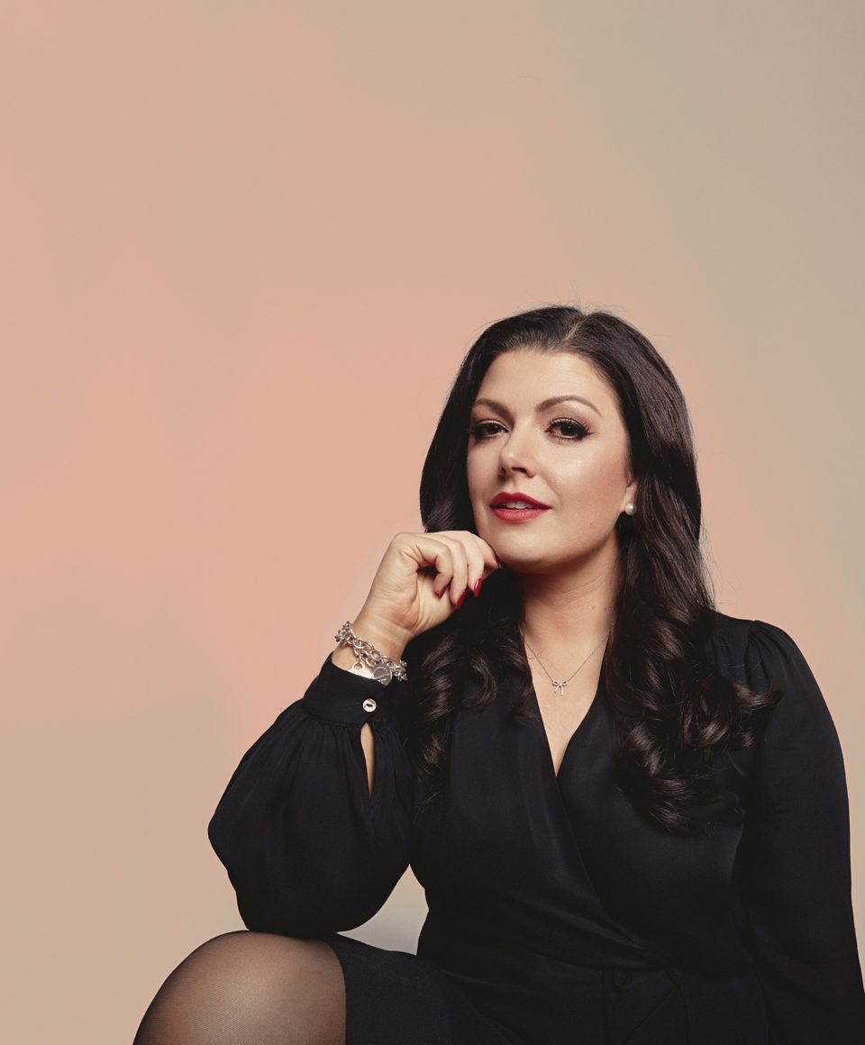 People_Top40-LauraKinghorn