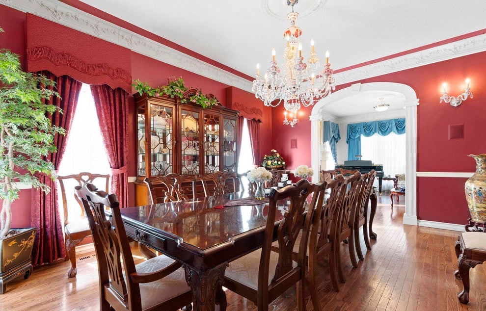 Pleasantview red dining room