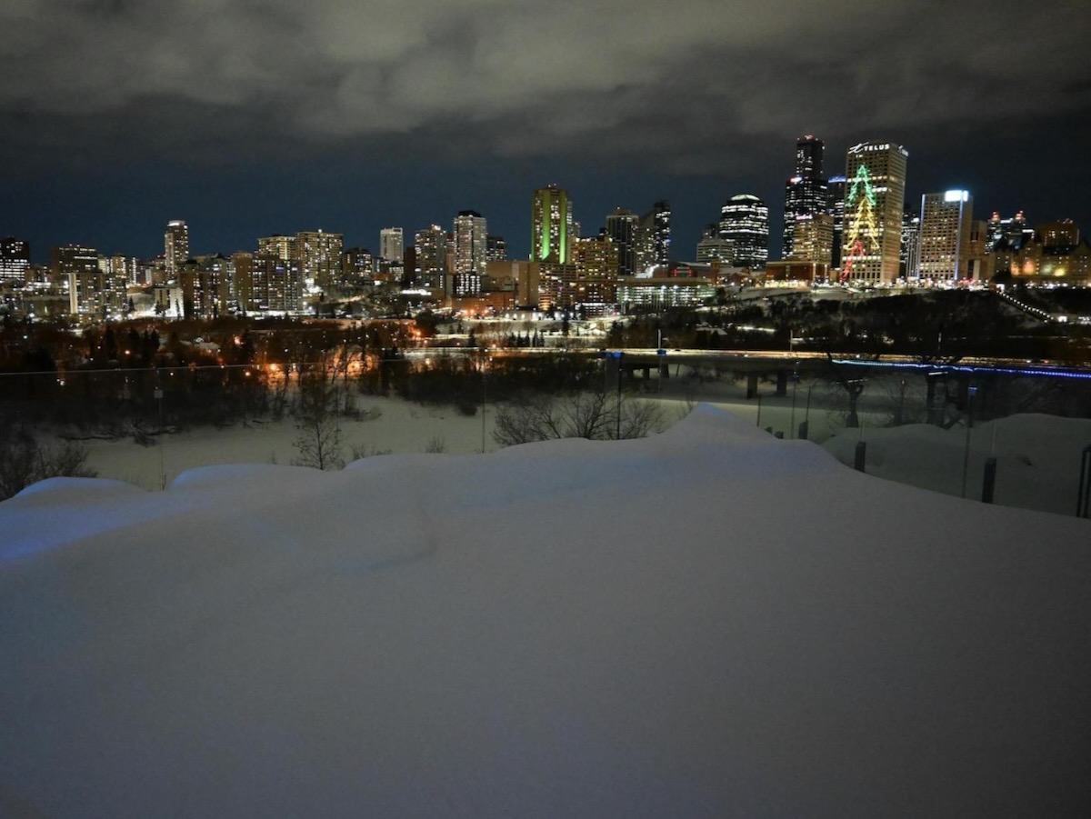 Rooftop-View-Winter