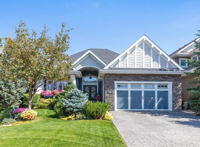 Property of the Week: Behind the Blue Door