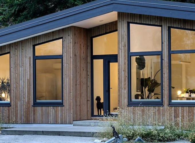 Second Property of the Week: Modern Minimalist Maison