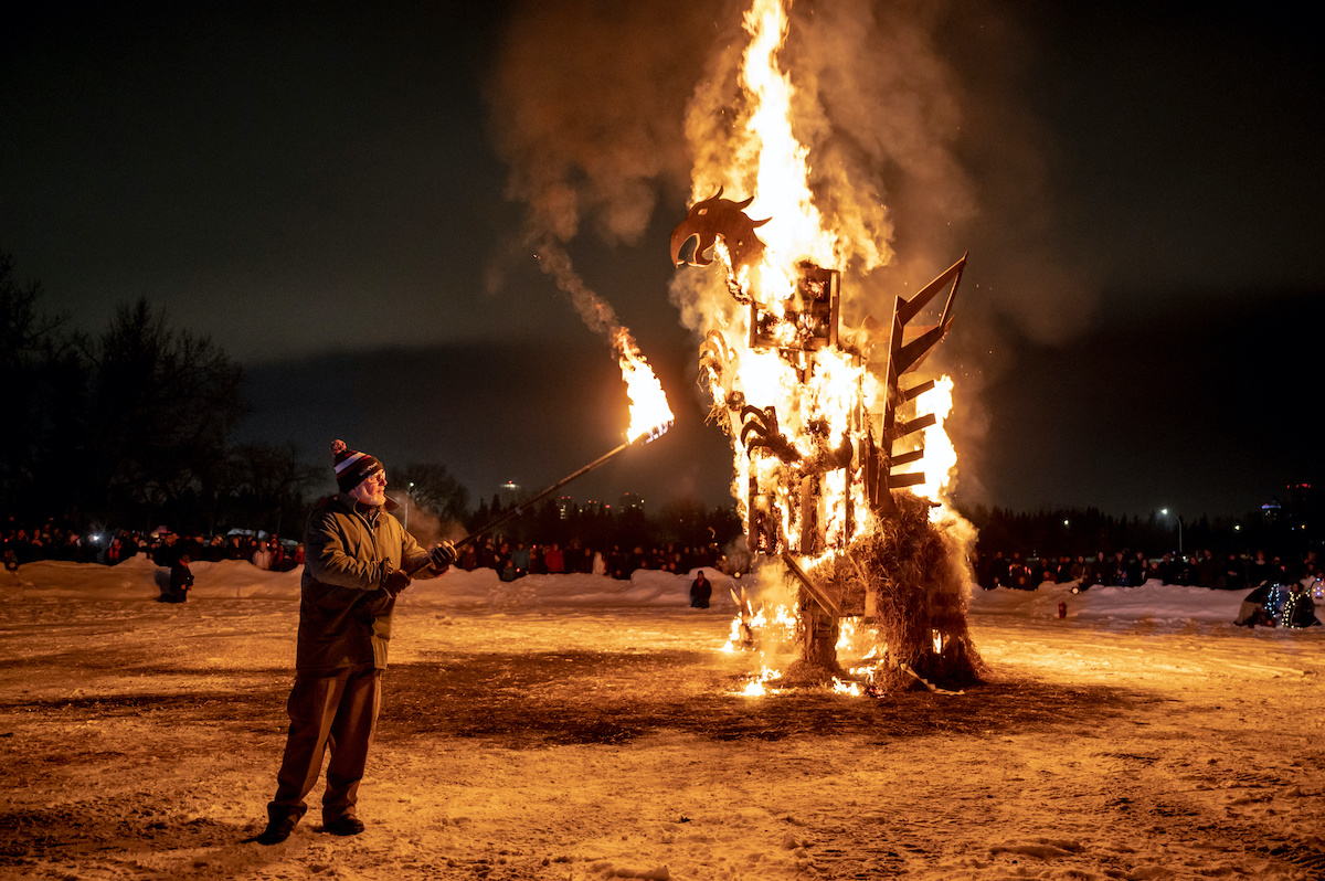 Silver-Skate-Festival-Fire-Sculpture1200x900